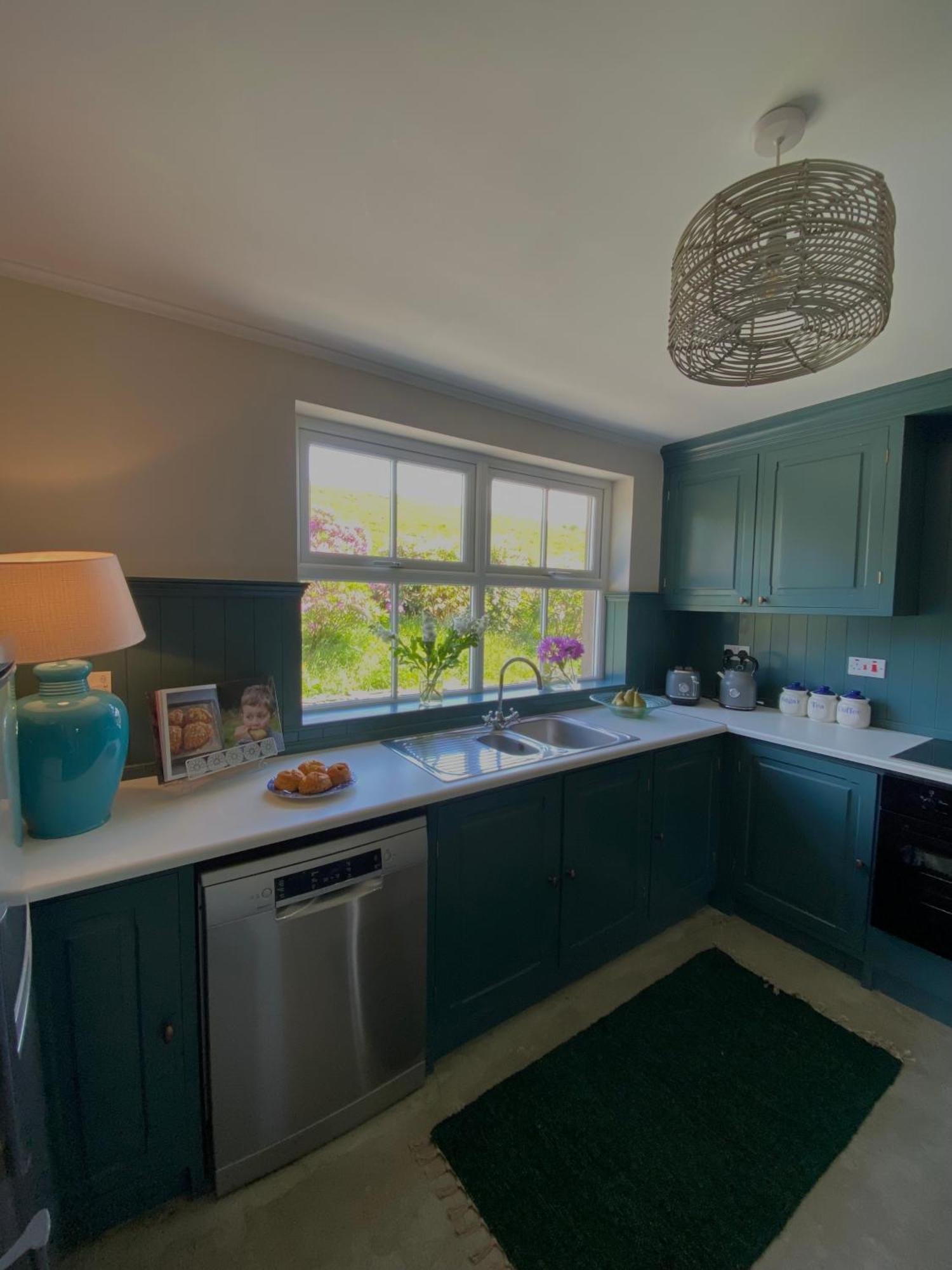Shanakeever Farm - 3 Bedroom Apartment Клифден Экстерьер фото